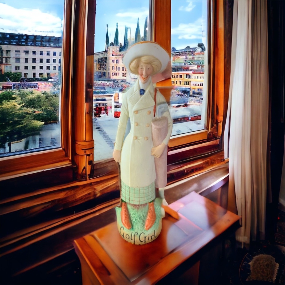 RARE Golf Girl porcelain Figurine. 7 5/8” Tall 3”wide - Picture 4 of 11